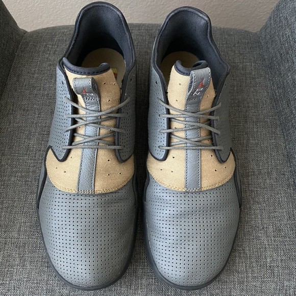 Jordan Mens Sneaker Size 11.5 Eclipse Leather 'City Pack - Berlin' 807706-034 - Picture 5 of 9